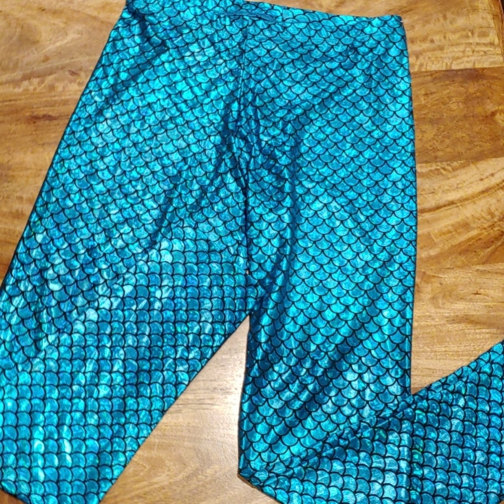 NWOT Mermaid Leggings Size Large